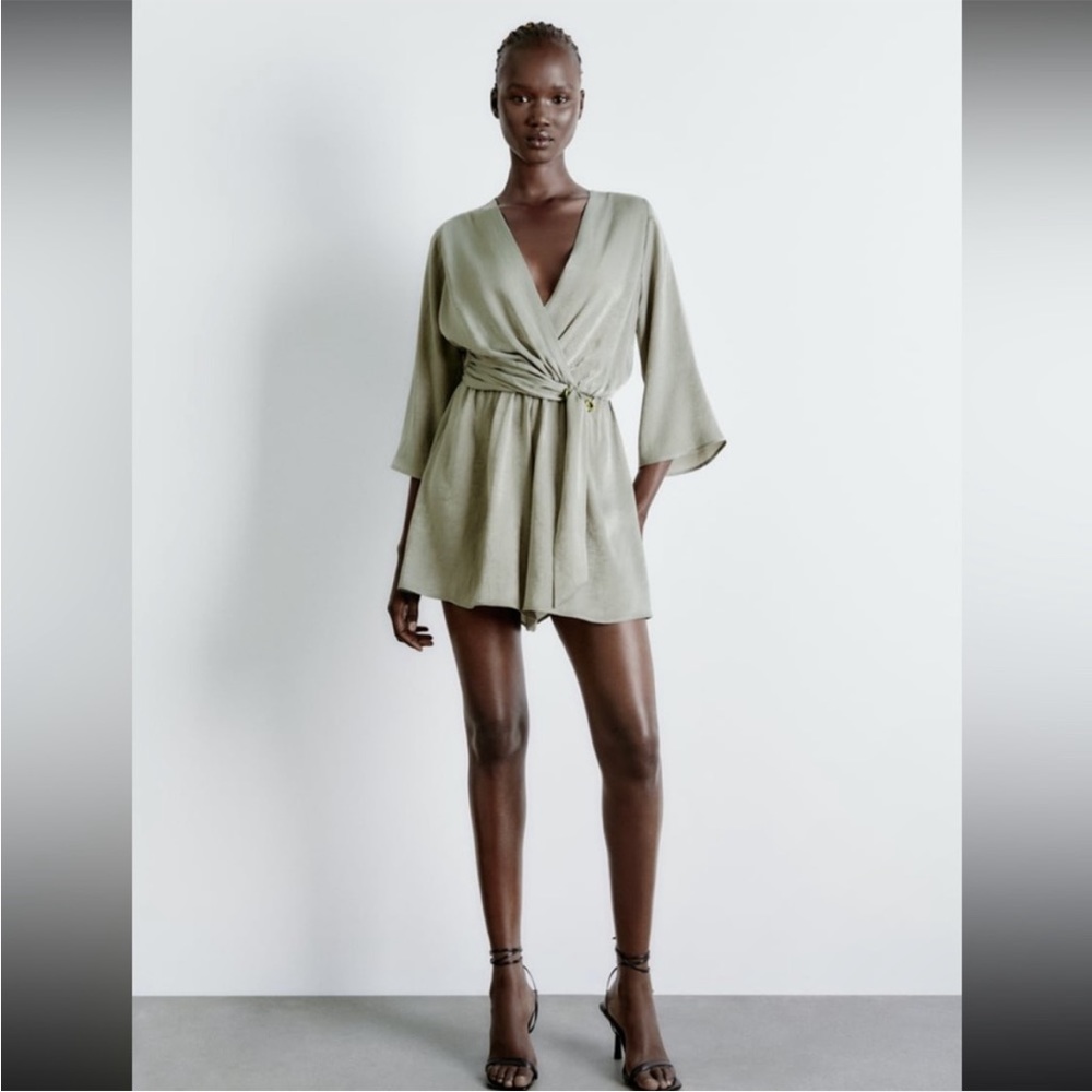 NWT Zara Link Satin Effect Romper/Jumpsuit in Khaki/Green | 8099/608